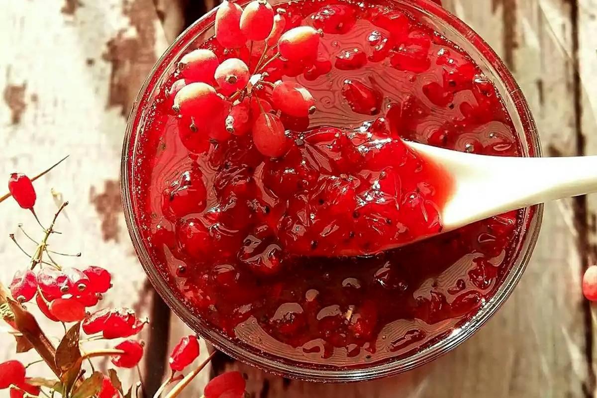 طرز تهیه مربای زرشک خوشمزه و مجلسی