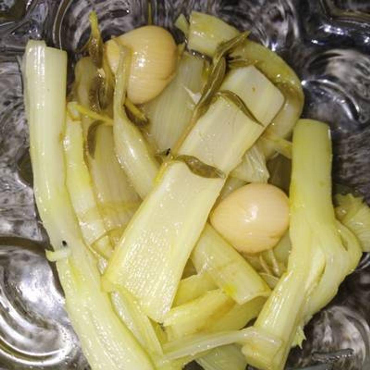 ترشی کنگر به سبک اصیل شمالی | فوت و فن ترشی‌های خوش‌طعم بازاری فاش شد!