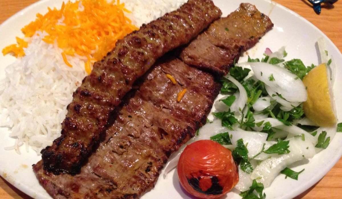 طرز تهیه کباب برگ: از برش گوشت تا گریل کردن کباب