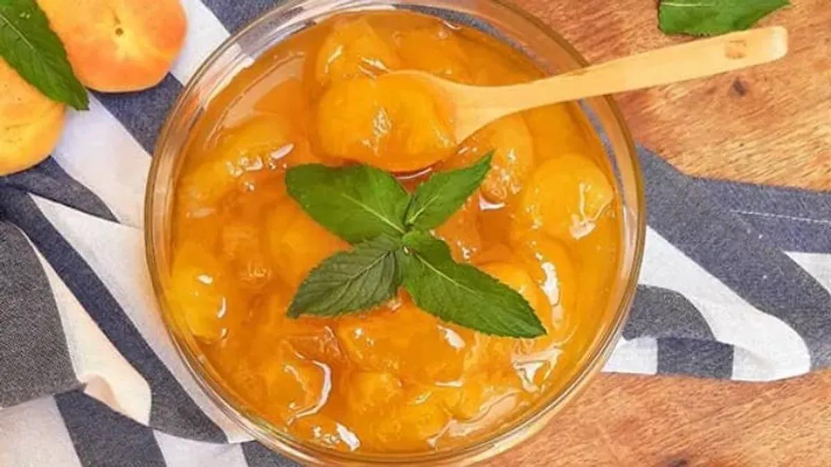طرز تهیه مربا زردآلو به روش تبریزی