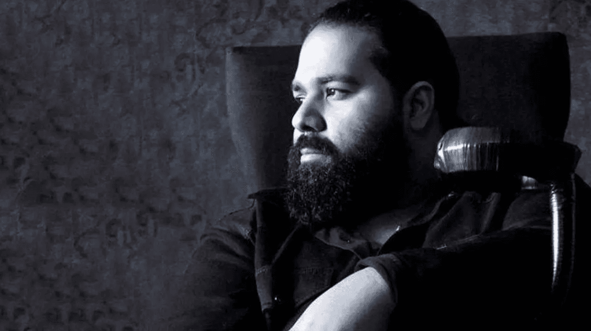 لحظات عاشقانه در دل خانه‌ای ساده: عشق پدر و مادر رضا صادقی