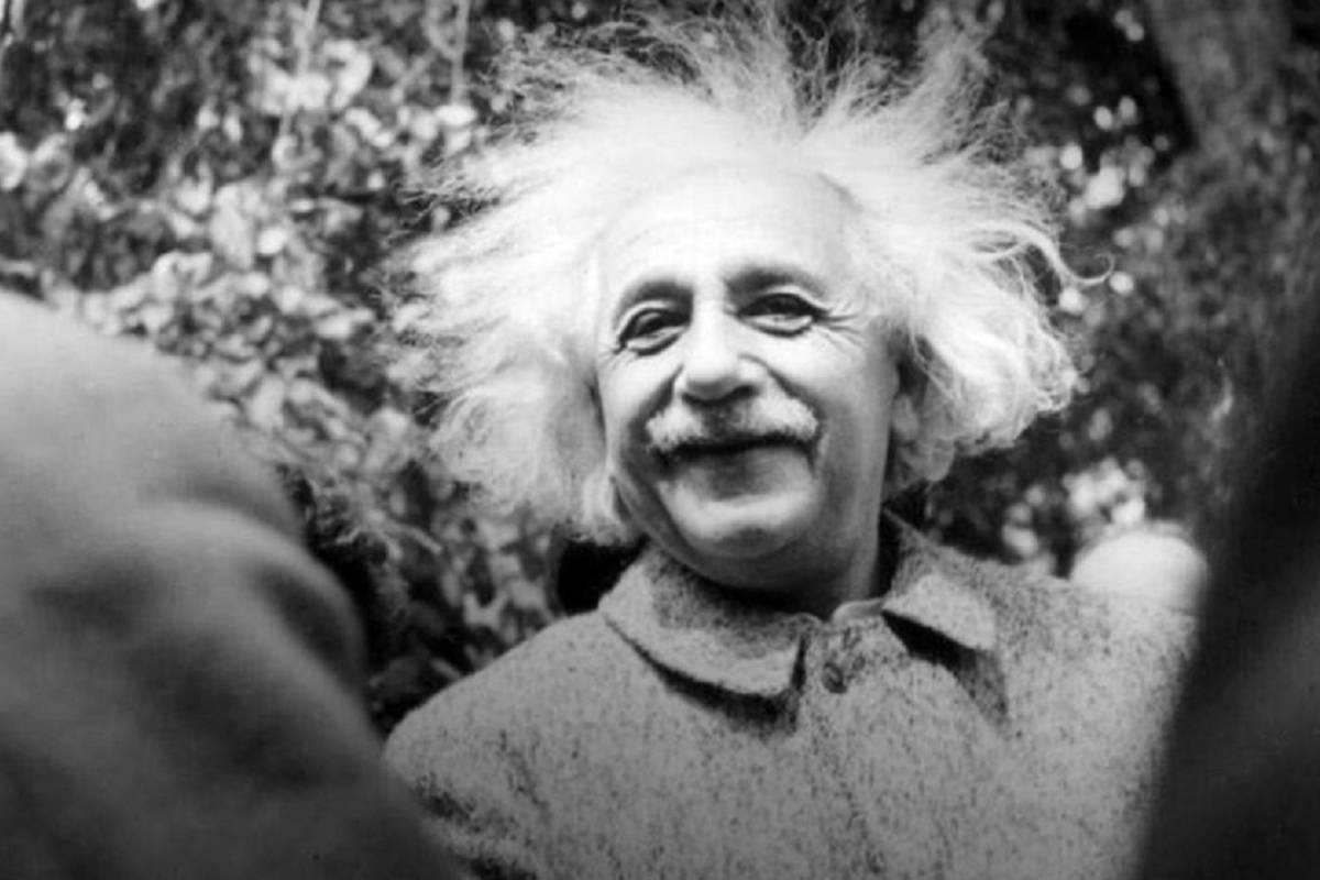 ساعت ۴۹ میلیارد تومانی آلبرت اینشتین چشم‌ها را خیره کرد + تصویر