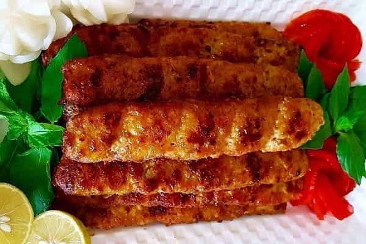 با این ادویه خاص بپزید | طعمی بی‌نظیر برای کباب تابه‌ای مرغ در خانه