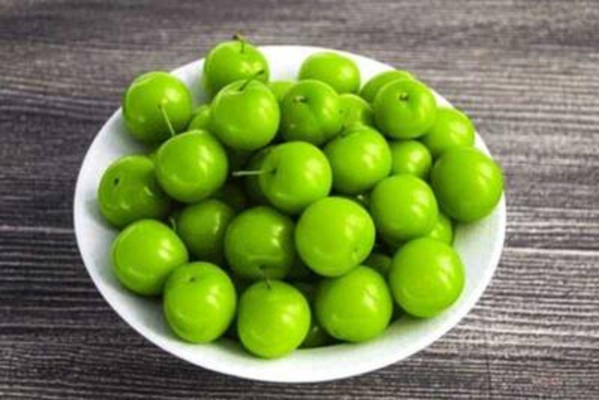 طعم ترش همیشه ماندنی؛ روش‌های نگهداری آلوچه و گوجه‌سبز در بلندمدت