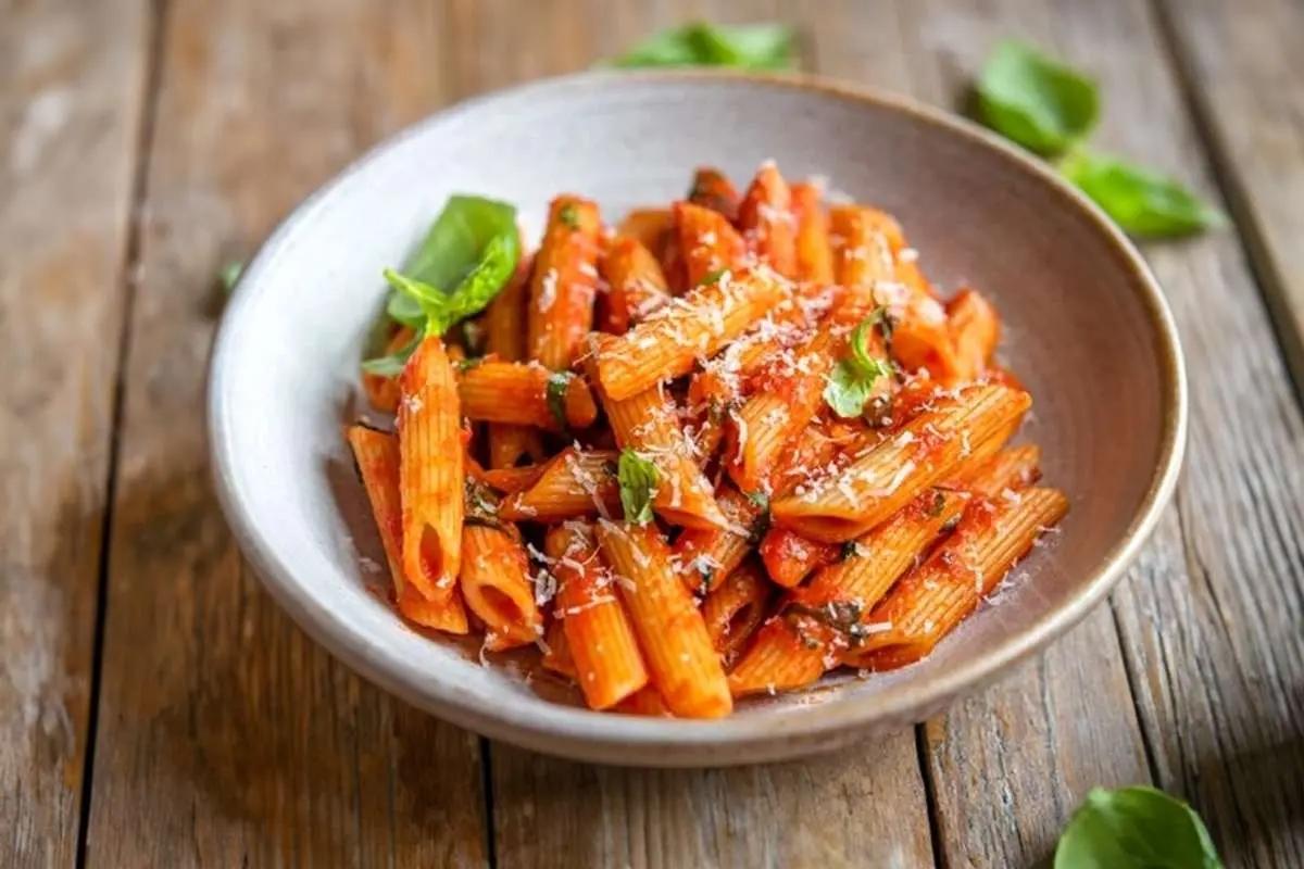 طرز تهیه پاستا گوجه‌ای بدون گوشت و مرغ؛ طعم جدید پاستا
