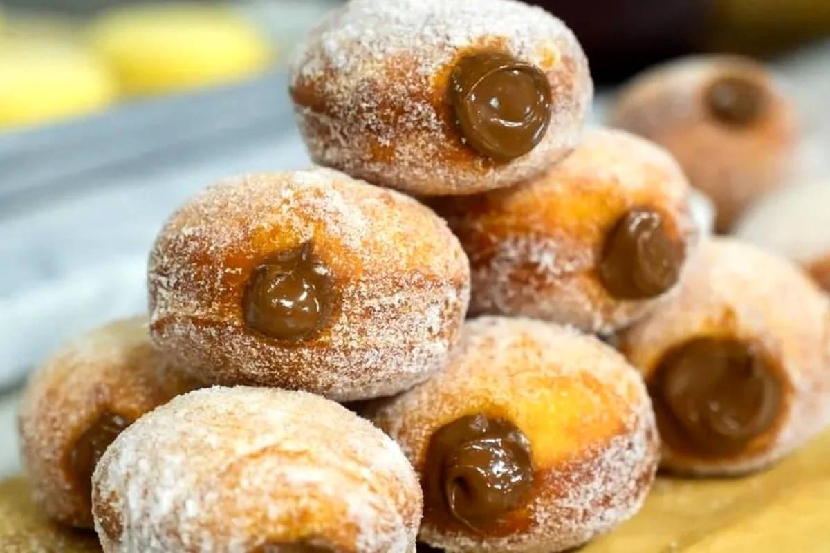 طرز طهیه نان خامه ای با نوتلا + ویدئو