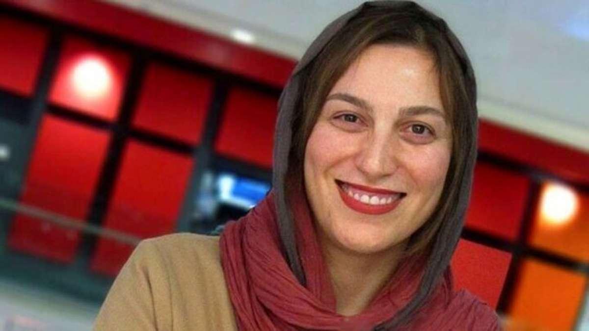 منزل فلامک جنیدی و همسرش: کتابخانه‌ای پر از دانش و زندگی‌ای پر از شیرینی!