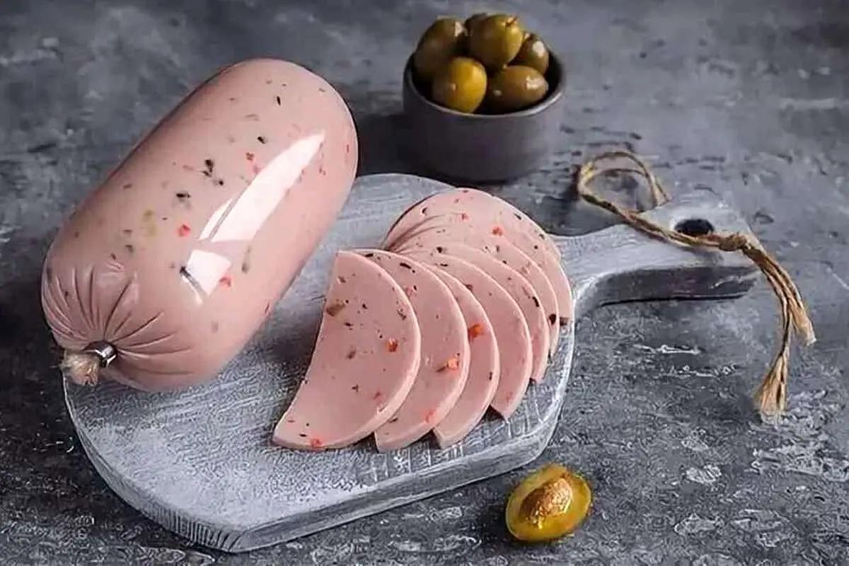 طرز تهیه کالباس خانگی: ساده، سالم و خوشمزه