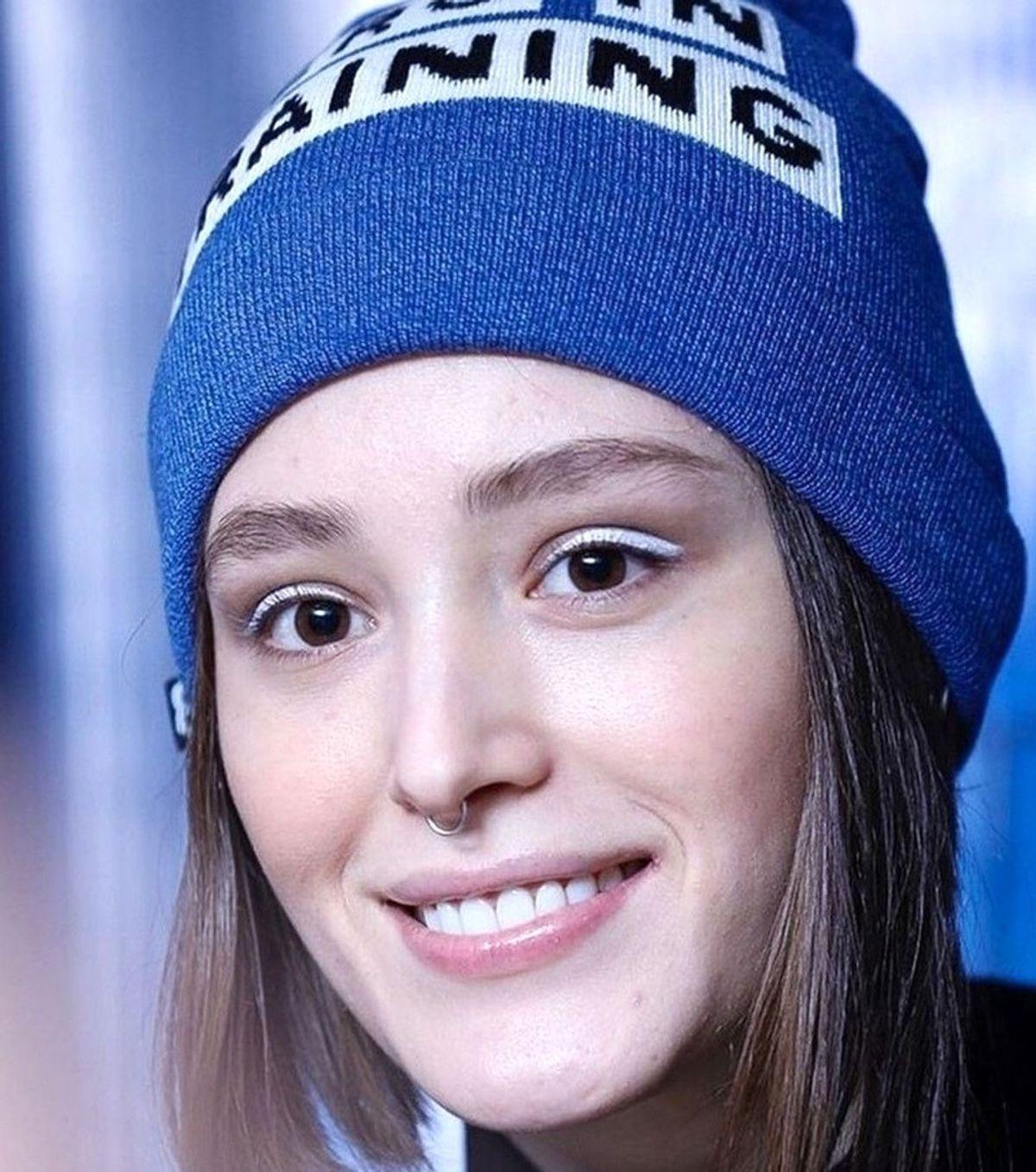 خط چشم عجیب و متفاوت فرشته حسینی با سایه سبز رنگ