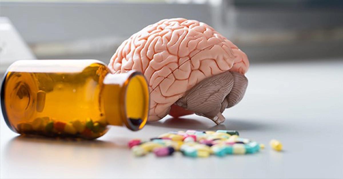 کدام ویتامین حافظه را تقویت می کند؟ | پیری مغز را با این ویتامین دو سال عقب بیندازید