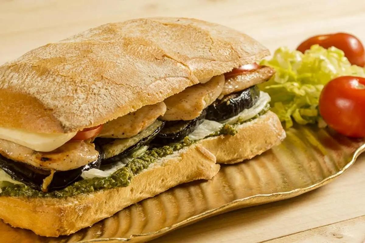 ساندویچ بادمجان؛ یه طعم گیاهی و خاص برای هر سلیقه‌ای