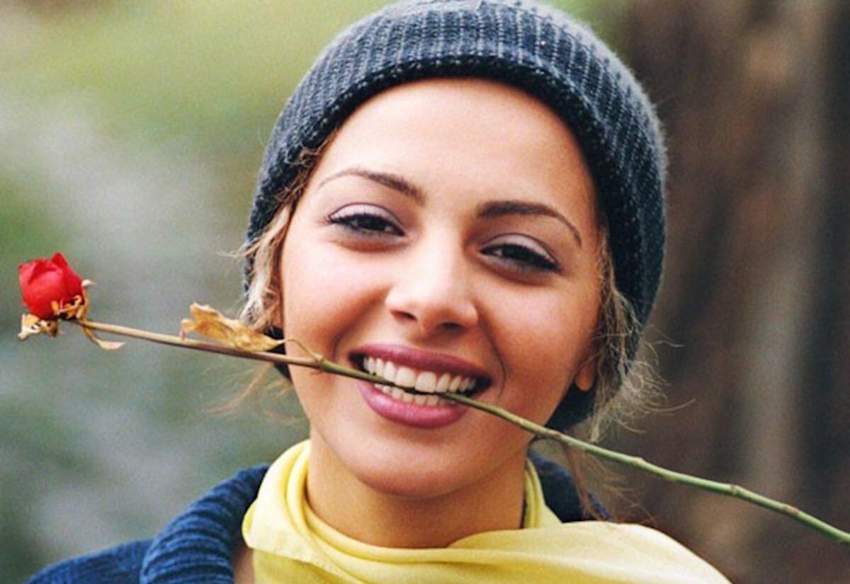 عکس متفاوت چکامه چمن‌ ماه بعد از بازگشت به ایران