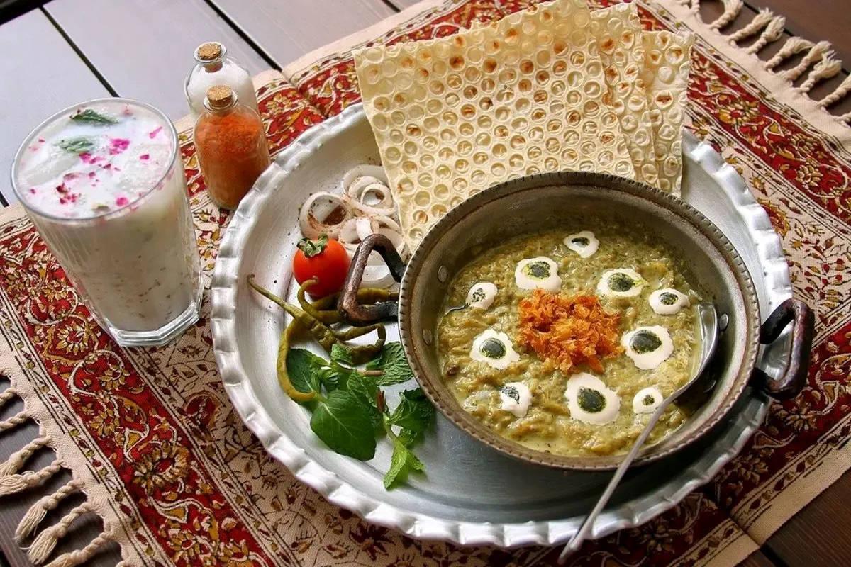 کشک بادمجان، خوشمزه و سالم! | دستور تهیه کم‌روغن و خانگی