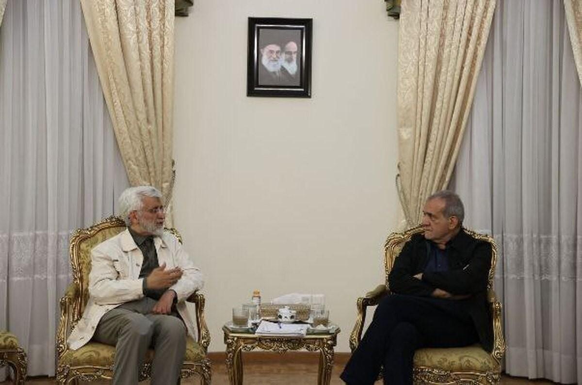 در دیدار جلیلی با پزشکیان رئیس جمهور منتخب چه گذشت؟ | صحبت های جلیلی در مراسم امتداد حماسه حضور