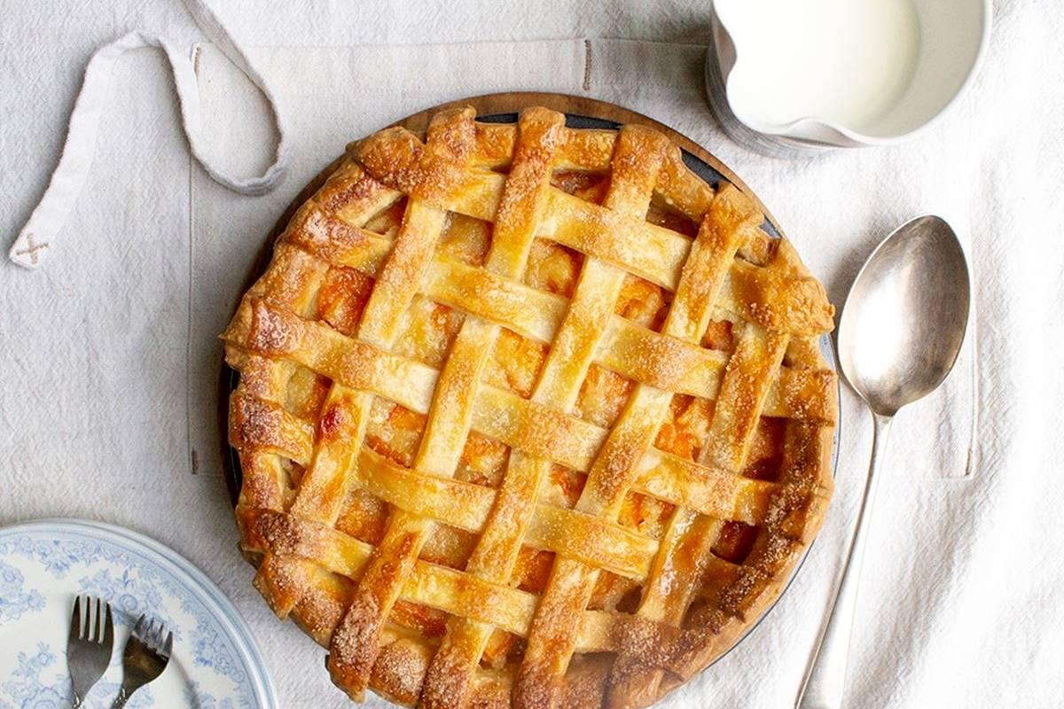 طرز تهیه پای زردآلو؛ برای مهمانی و دورهمی