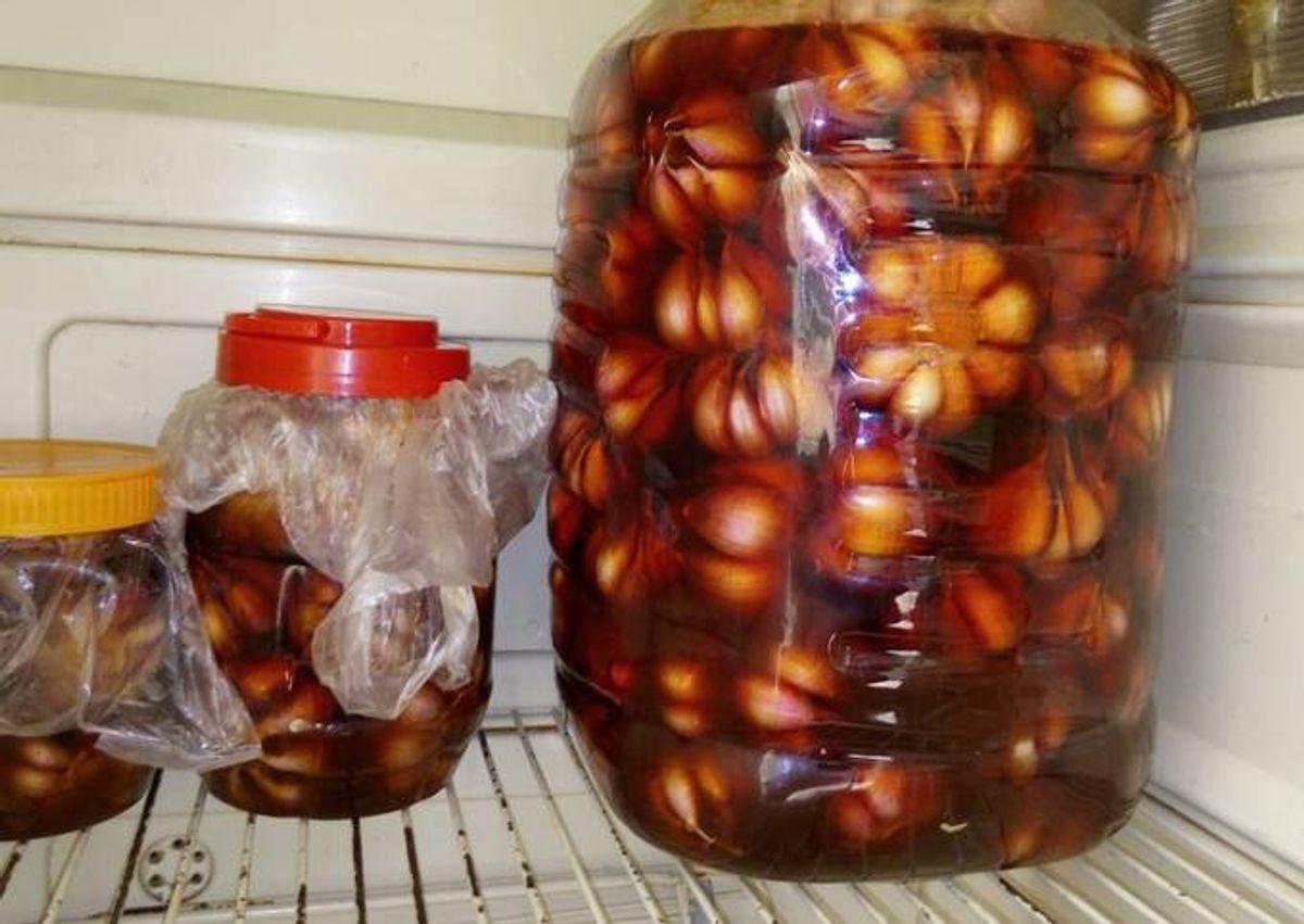 طرز تهیه ترشی اصیل | سیر ترشی شمالی رو چجوری درست کنیم؟ +ویدئوی آموزشی