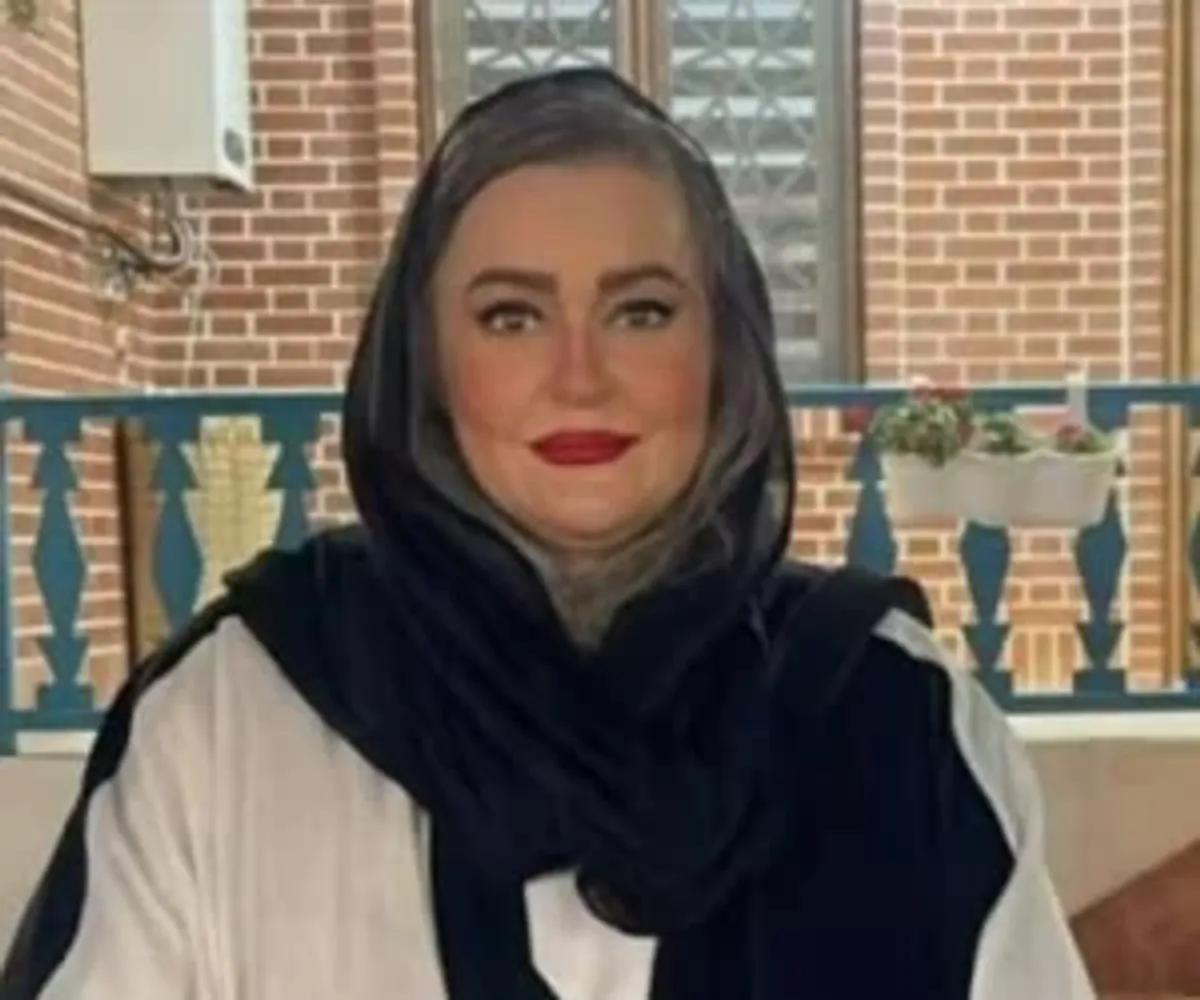 دکوراسیون خانه مجردی نعیمه نظام‌دوست؛ تلفیقی از سنت و شکوه در چیدمان مبلمان ناهارخوری کلاسیک تا آینه کنسولی پر زرق و برق