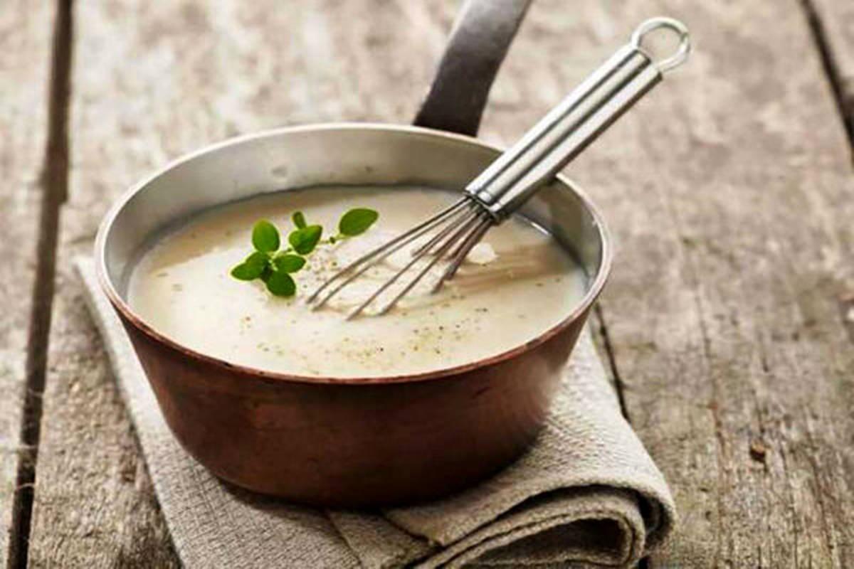 روش درست طرز تهیه سس بشامل چیست؟