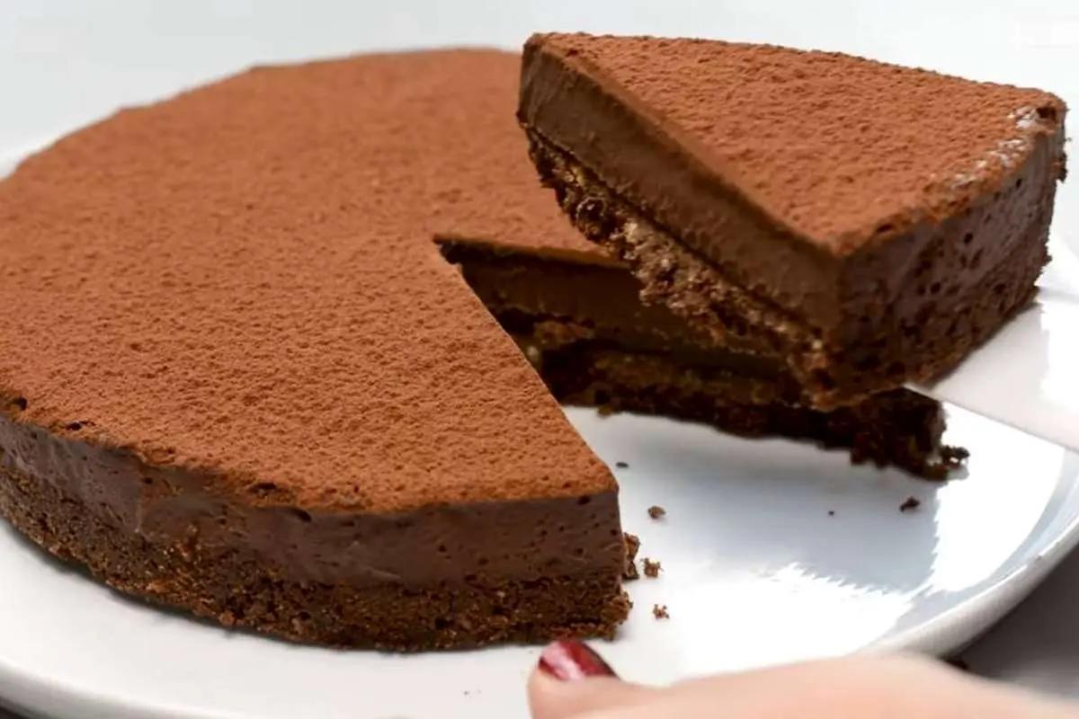 چیزکیک شکلاتی یخچالی؛ طعمی بهشتی با ساده‌ترین مواد