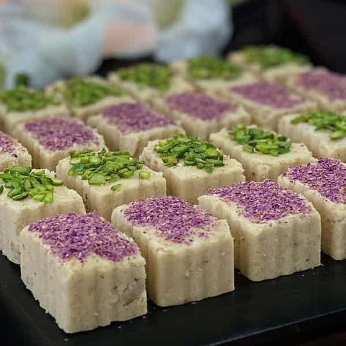 طرز تهیه حلوای هل و گردو خوشمزه به سبک اصل تبریز
