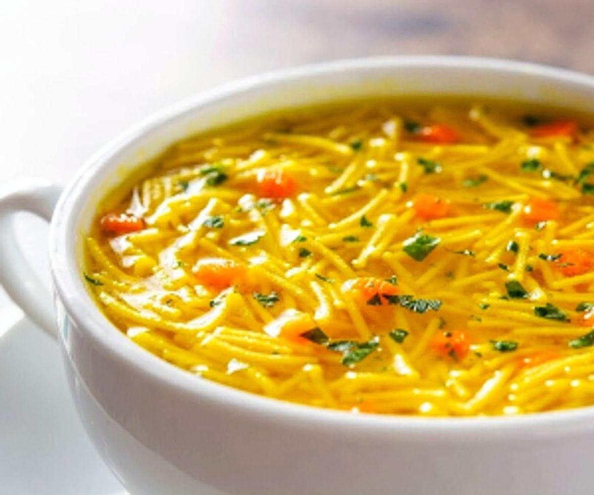 سوپ ورمیشل، انتخابی سبک و زودپز برای شام | با مرغ یا بدون مرغ، همیشه خوشمزه