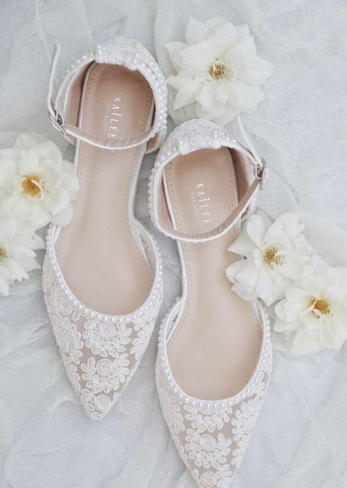 کفش عروس پاشنه کوتاه؛ راحتی و زیبایی در یک انتخاب مدل‌هایی که برای هر عروسی کامل هستند