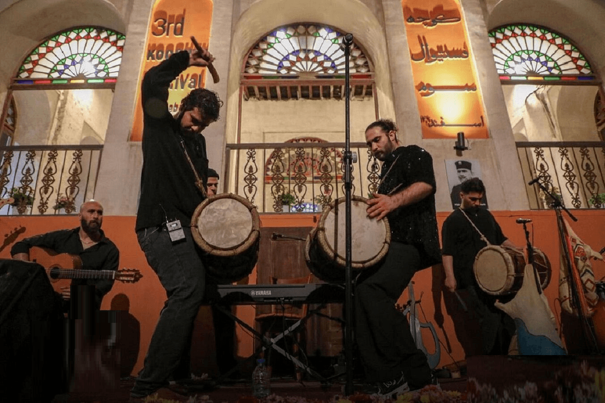 فستیوال کوچه با طعمی تلخ | ادای احترام به قربانیان انفجار بندر شهید رجایی