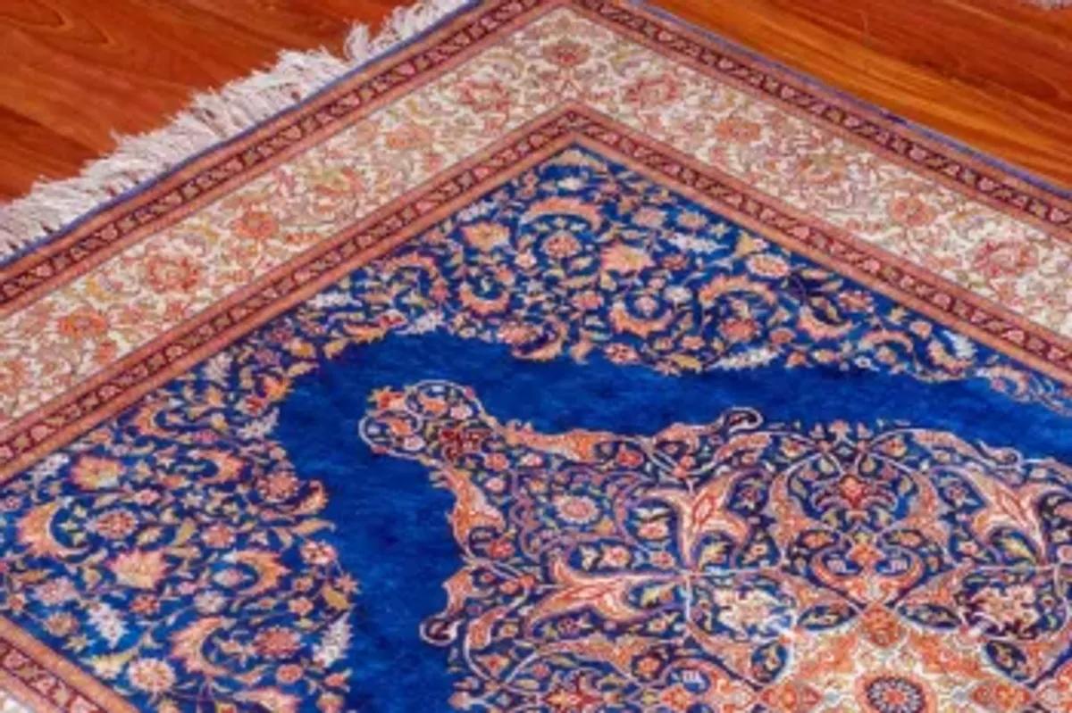 روش های مؤثر برای مراقبت از فرش ابریشم با حفظ زیبایی و کیفیت