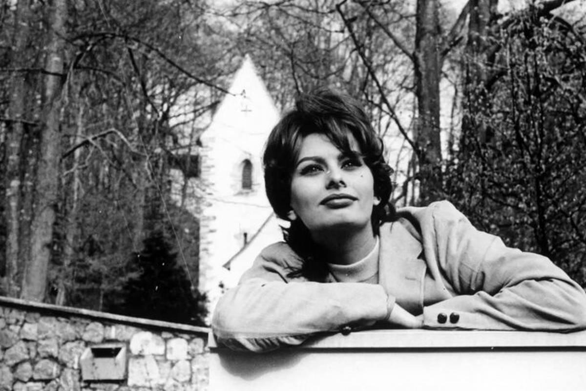 لحظهای تاریخی در سال ۴۴؛ دیدار بینظیر سوفیا لورن و چارلی چاپلین