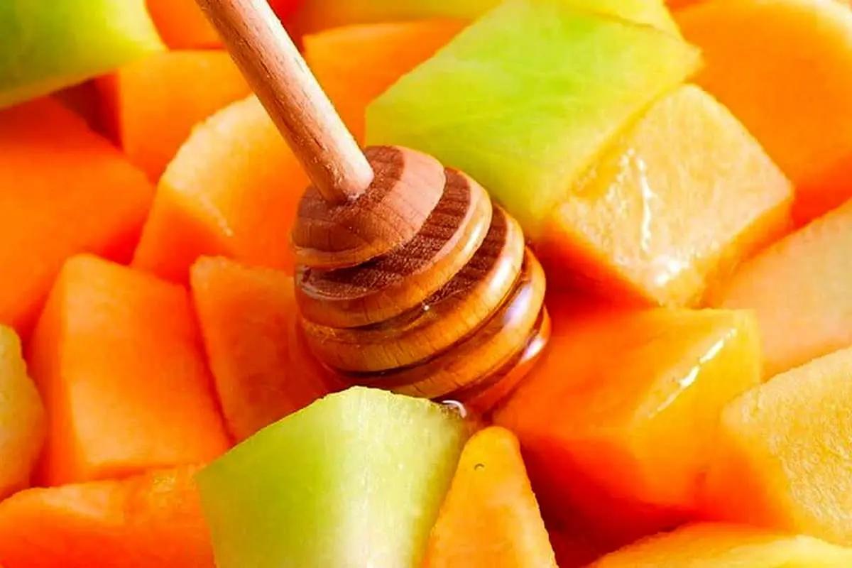 خوردن خربزه با عسل باعث مرگ آنی میشود؟
