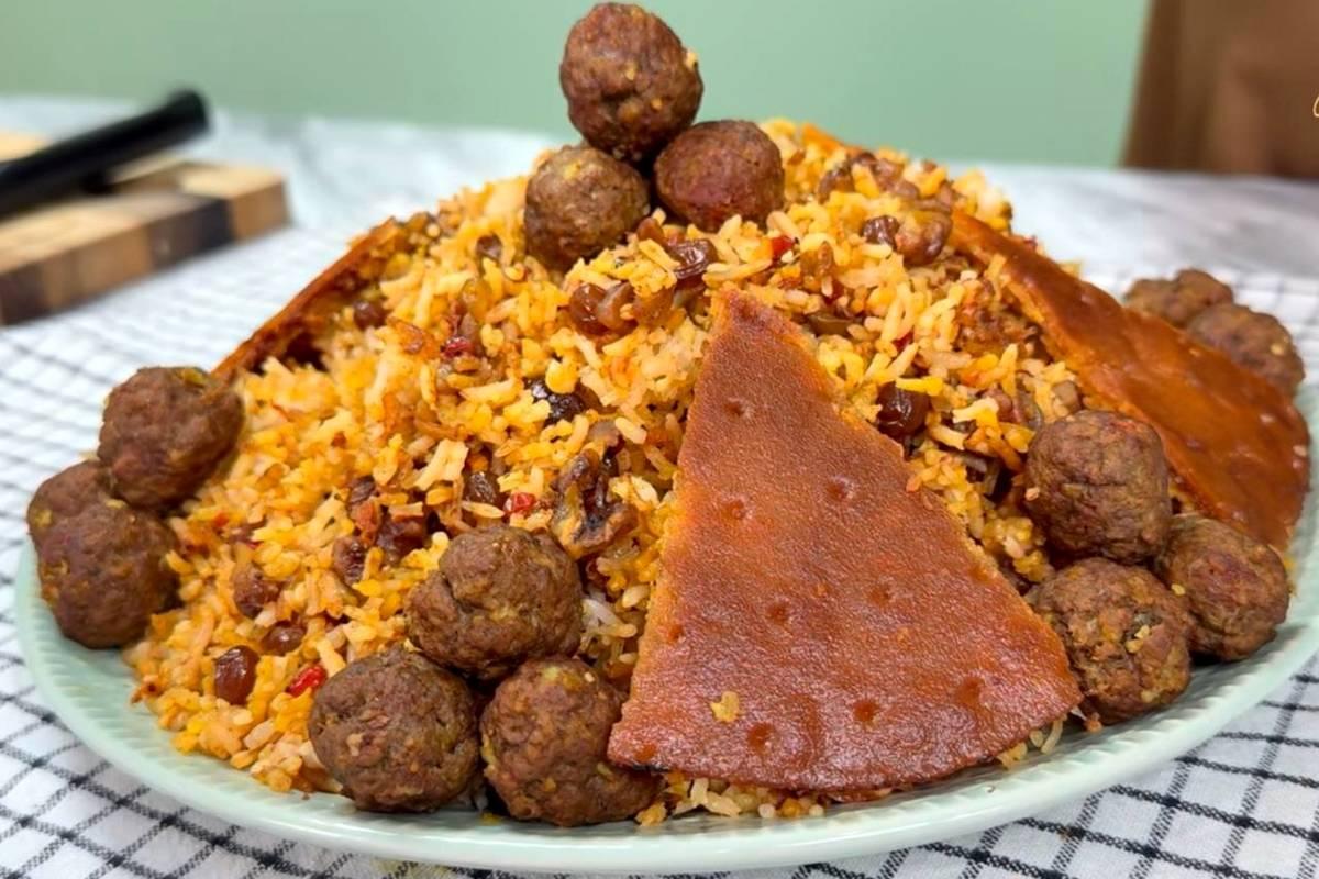 طرز تهیه گردو پلو خوشمزه شهرکرد؛ غذای سفرهای بهیادماندنی