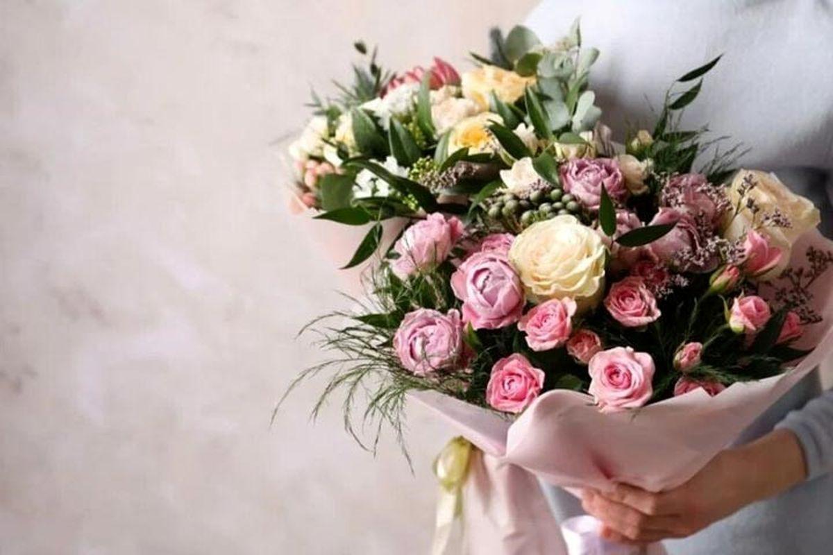 شگفتیهای گلها: ایده جذاب برای دسته گل روز مادر و زن