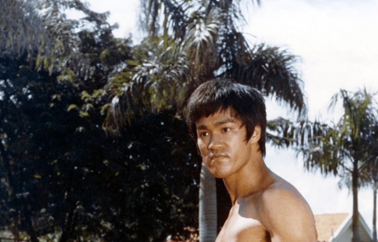 (عکس) سفر در زمان؛ مراسم تدفین بروسلی در هنگ کنگ سال 1352